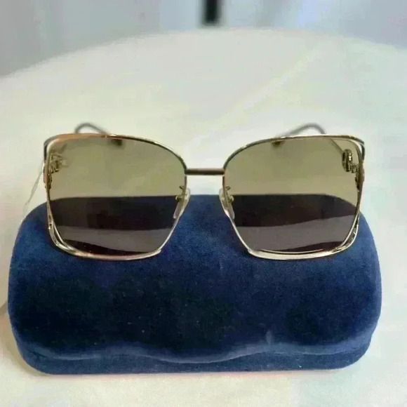 NWT! GUCCI Women's Sunglasses, Gold Frame with Velvet Blue Case GG1020S - Picture 9 of 13
